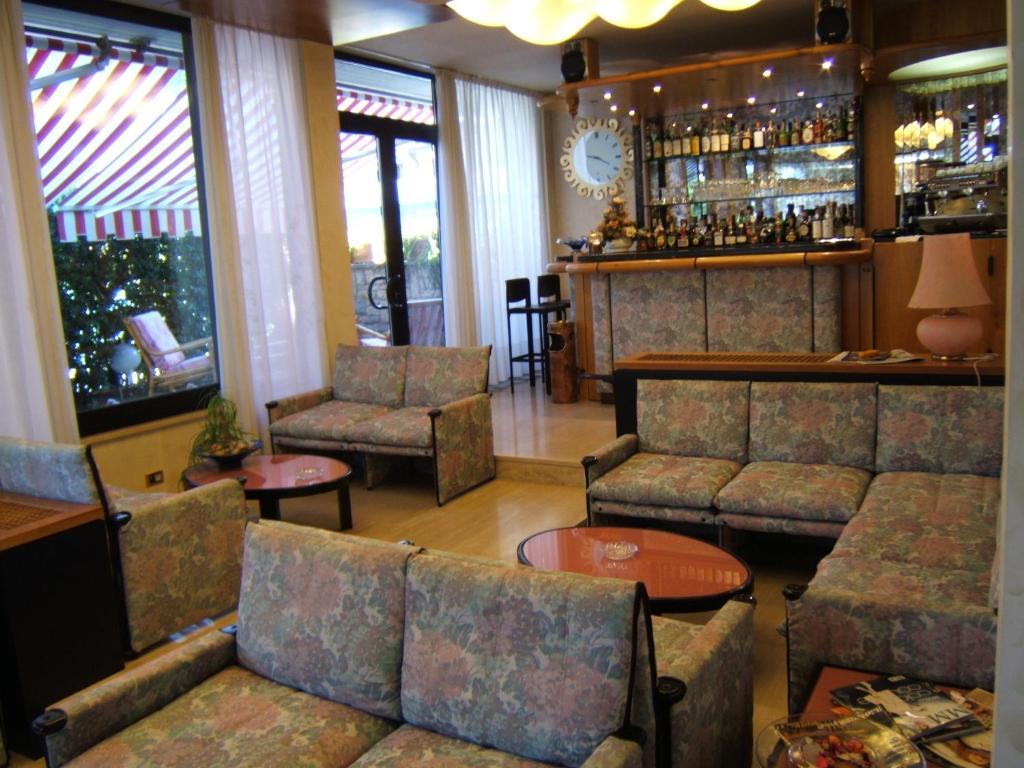 Hotel Matilde Marina di Massa Exteriér fotografie