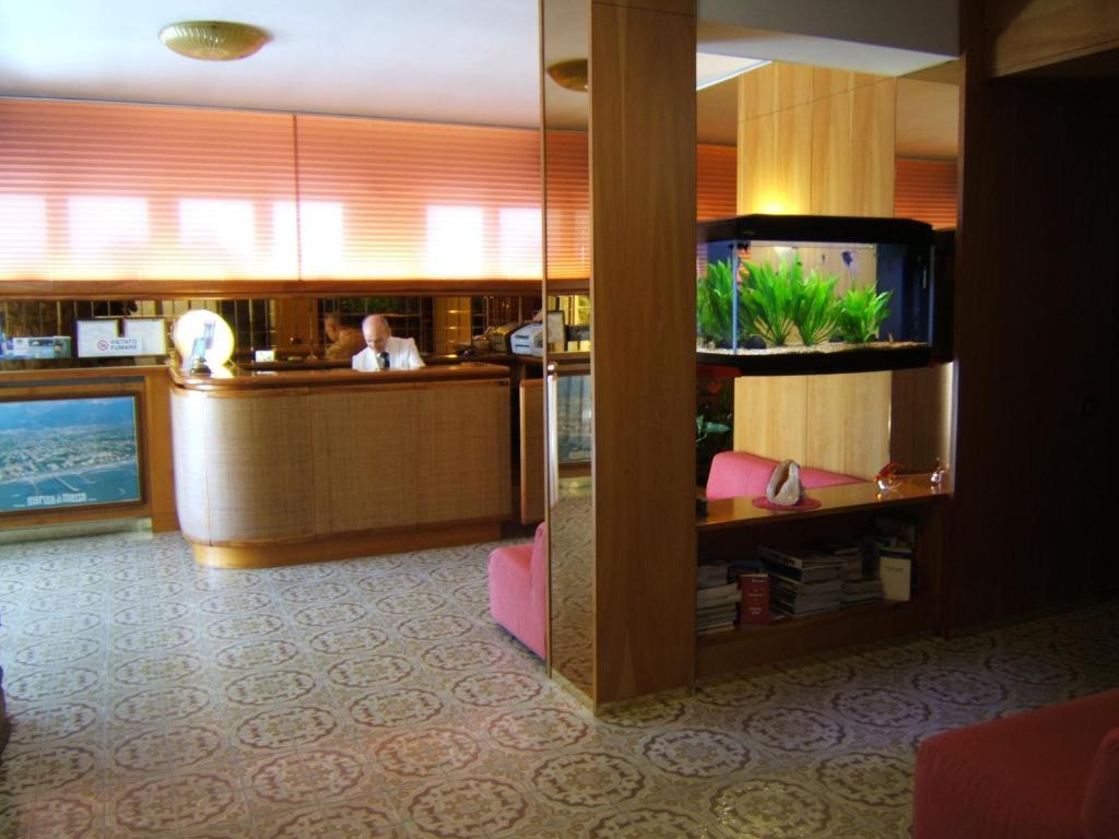 Hotel Matilde Marina di Massa Exteriér fotografie