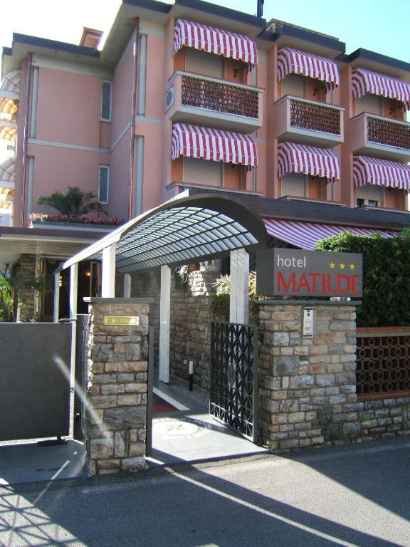 Hotel Matilde Marina di Massa Exteriér fotografie