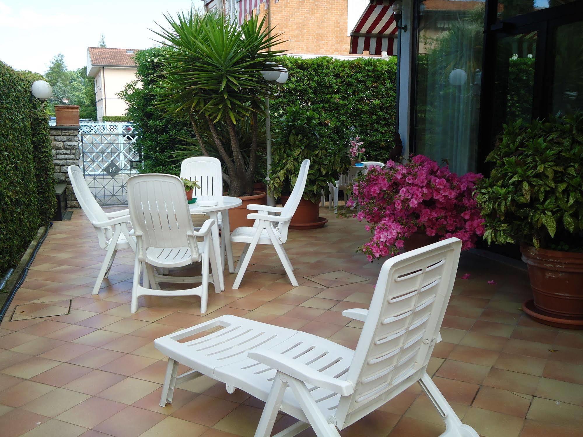 Hotel Matilde Marina di Massa Exteriér fotografie