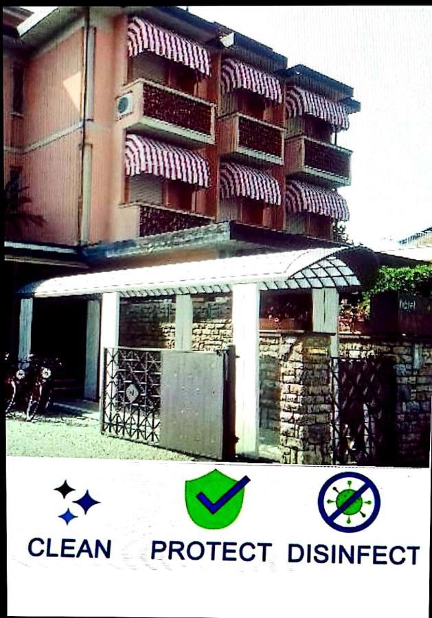 Hotel Matilde Marina di Massa Exteriér fotografie